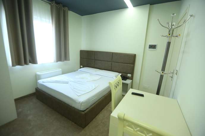 Imagen de la habitación del Hotel Vllaznia. Foto 7