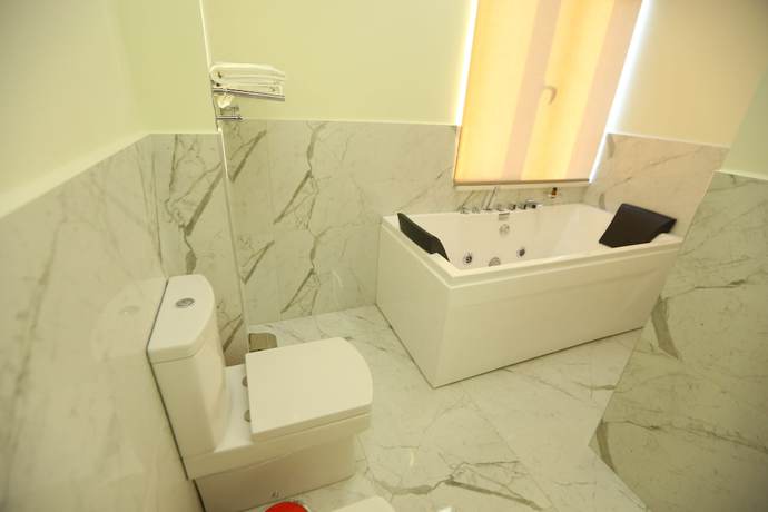 Imagen de la habitación del Hotel Vllaznia. Foto 9