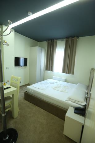 Imagen de la habitación del Hotel Vllaznia. Foto 10