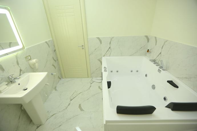 Imagen de la habitación del Hotel Vllaznia. Foto 11