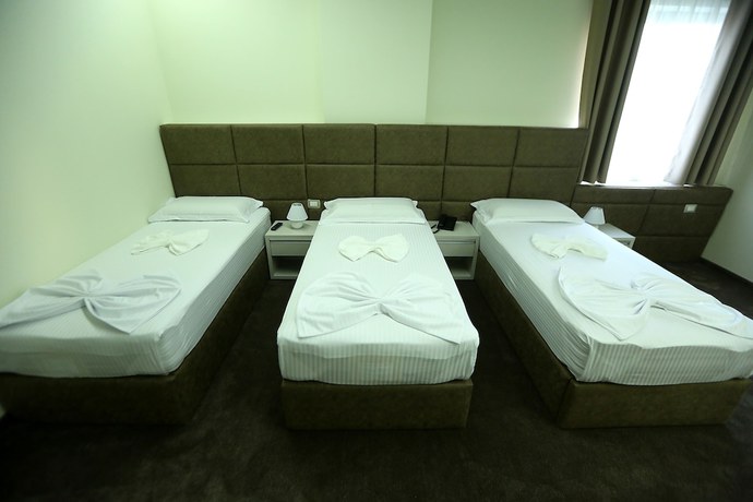 Imagen de la habitación del Hotel Vllaznia. Foto 14