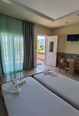 Imagen general del Hotel Vlycha Beach Studios and Apartments. Foto 1