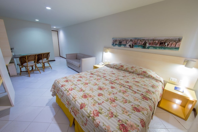 Imagen de la habitación del Hotel Voa Ambassador Flat. Foto 13
