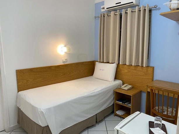 Imagen de la habitación del Hotel Voa Convenience. Foto 4