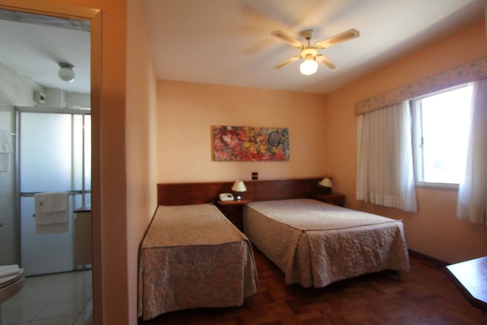 Imagen de la habitación del Hotel Voa Plazza. Foto 4