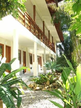 Imagen de los exteriores del Hotel Voa Samuka. Foto 4