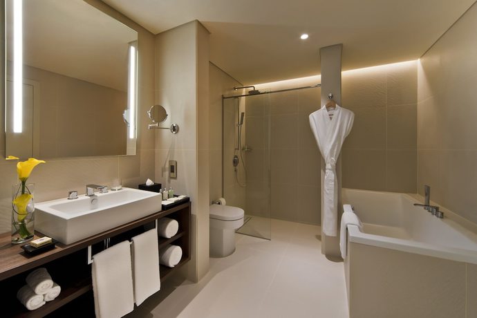 Imagen de la habitación del Hotel Voco Doha West Bay Suites, An Ihg. Foto 5