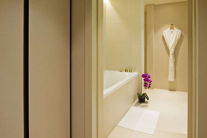 Imagen de la habitación del Hotel Voco Doha West Bay Suites, An Ihg. Foto 11