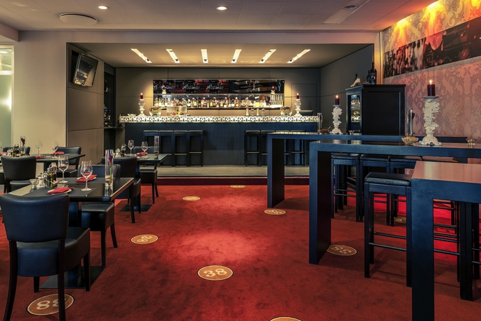 Imagen del bar/restaurante del Hotel Voco Dusseldorf Seestern, An Ihg. Foto 5