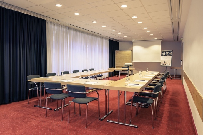 Imagen de los interiores del Hotel Voco Dusseldorf Seestern, An Ihg. Foto 12