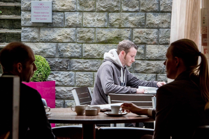 Imagen de los exteriores del Hotel Voco Edinburgh - Royal Terrace, An Ihg. Foto 9