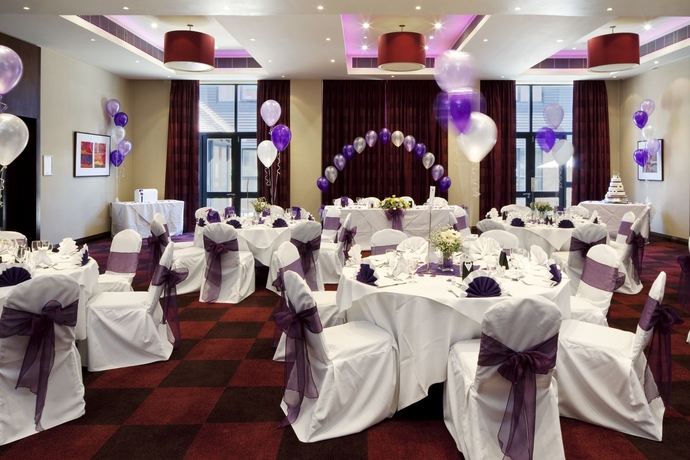 Imagen de los interiores del Hotel Voco Fareham - Solent By Ihg. Foto 11