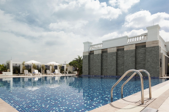 Imagen de la piscina del Hotel Voco Guangzhou Shifu, An Ihg. Foto 14