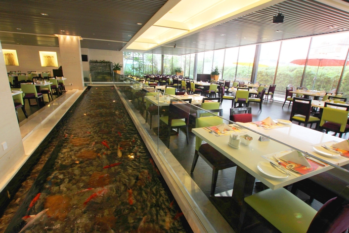 Imagen del bar/restaurante del Hotel Voco Guangzhou Shifu, An Ihg. Foto 6