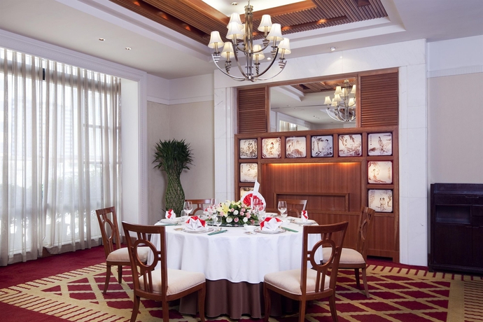 Imagen del bar/restaurante del Hotel Voco Guangzhou Shifu, An Ihg. Foto 7