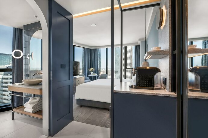 Imagen de la habitación del Hotel Voco Melbourne Central. Foto 27