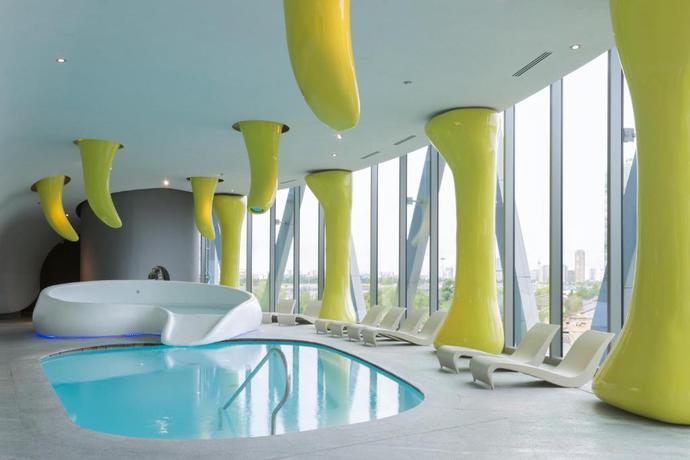 Imagen de la piscina del Hotel Voco Milan - Fiere, An Ihg. Foto 10