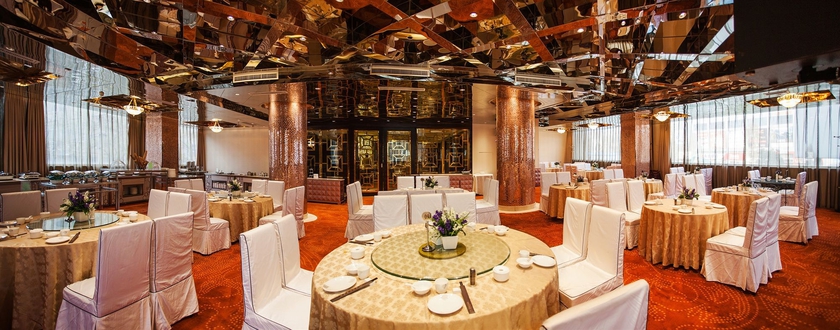 Imagen del bar/restaurante del Hotel Voco Nanjing Oriental Pearl, An Ihg. Foto 2