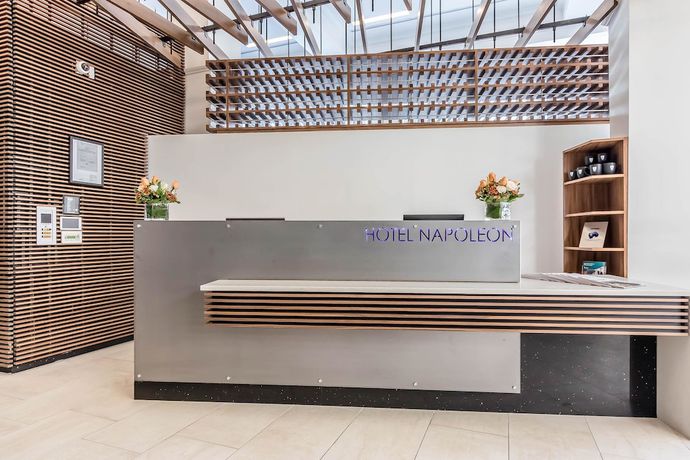 Imagen de los interiores del Hotel Voco Napoleon Memphis by IHG. Foto 13