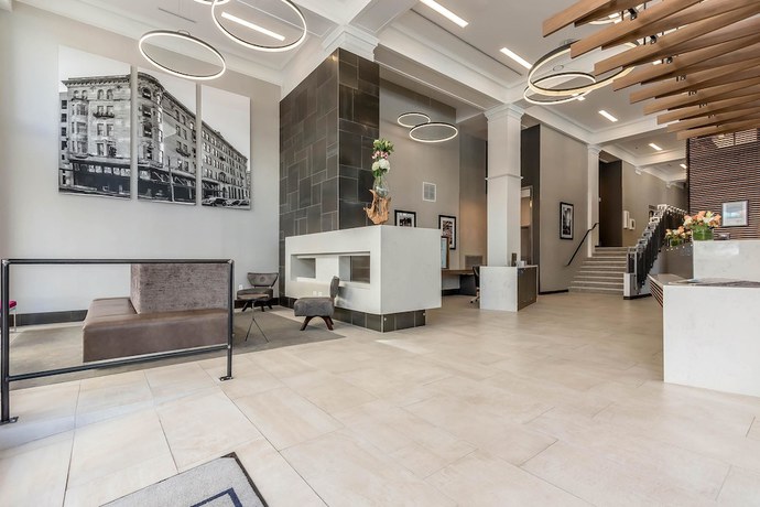Imagen de los interiores del Hotel Voco Napoleon Memphis by IHG. Foto 18