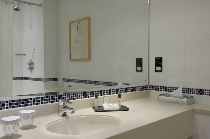 Imagen de la habitación del Hotel Voco Reading, An Ihg. Foto 5