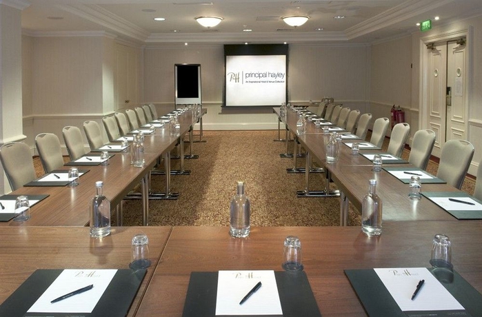 Imagen de los interiores del Hotel Voco St. John's Solihull, An Ihg. Foto 13