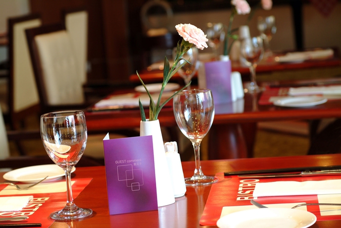 Imagen del bar/restaurante del Hotel Voco Wuhan Xinhua, An Ihg. Foto 7