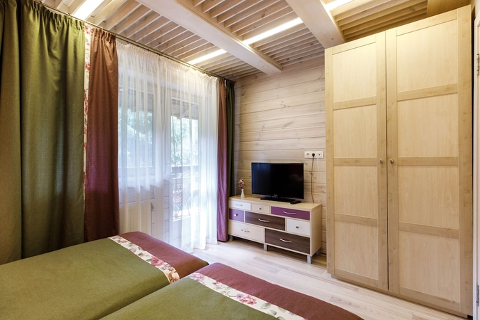 Imagen de la habitación del Hotel Voevodyno Resort. Foto 11