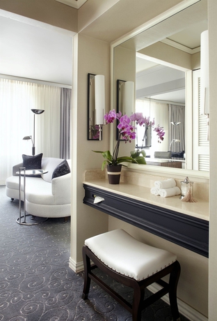 Imagen de la habitación del Hotel Vogue Montreal Downtown, Curio Collection By Hilton. Foto 4