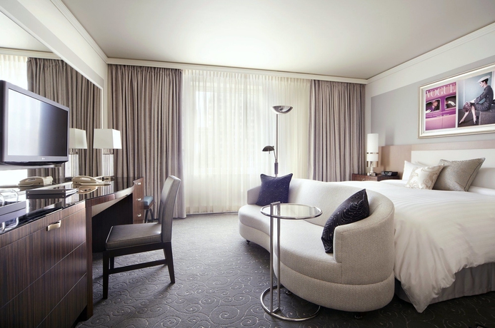 Imagen de los interiores del Hotel Vogue Montreal Downtown, Curio Collection By Hilton. Foto 14
