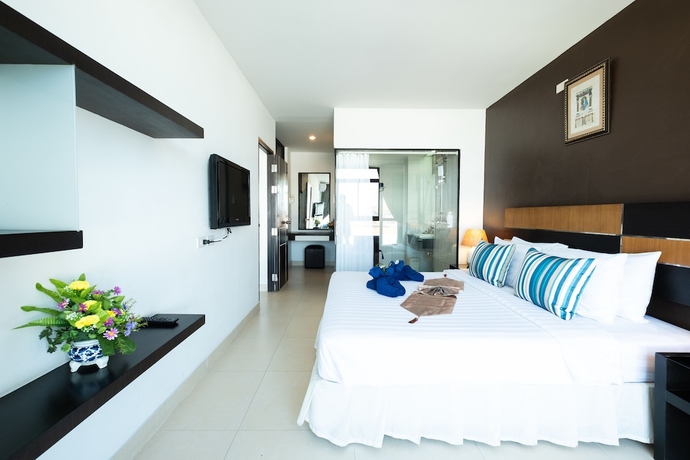 Imagen de la habitación del Hotel Vogue Pattaya. Foto 3