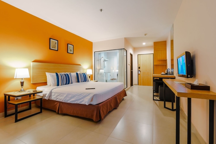 Imagen de la habitación del Hotel Vogue Pattaya. Foto 4