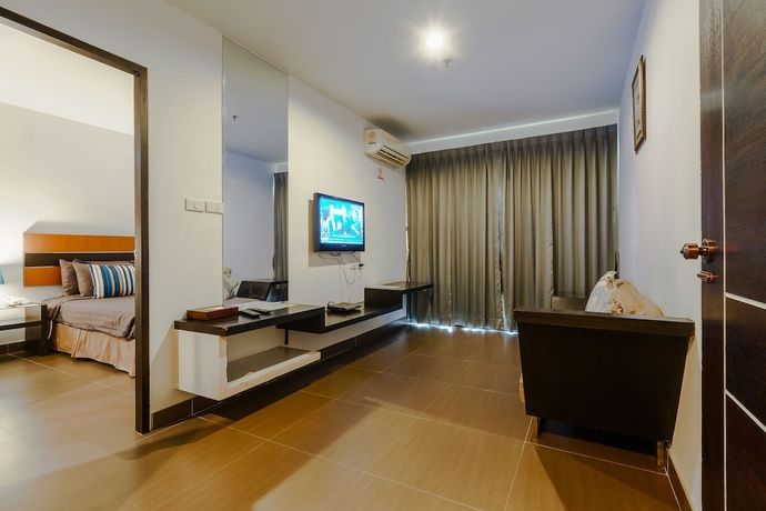 Imagen de la habitación del Hotel Vogue Pattaya. Foto 16