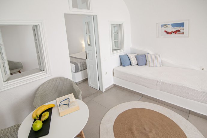 Imagen de la habitación del Hotel Vogue Suites. Foto 6