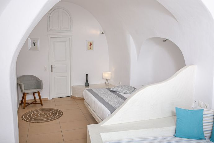 Imagen de la habitación del Hotel Vogue Suites. Foto 7