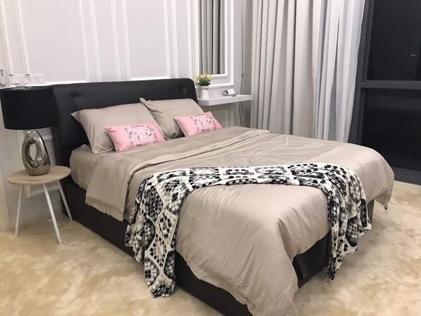 Imagen de la habitación del Hotel Vogue Suites One. Foto 9