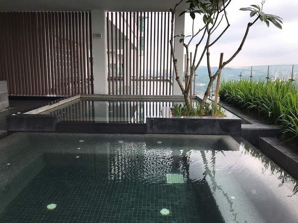 Imagen de la piscina del Hotel Vogue Suites One. Foto 20