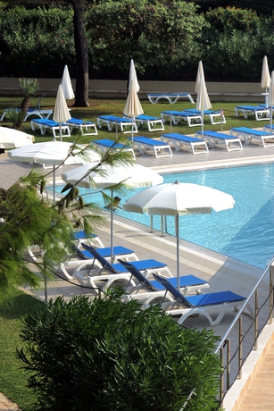 Imagen de la piscina del Hotel Voi Alimini Resort. Foto 20