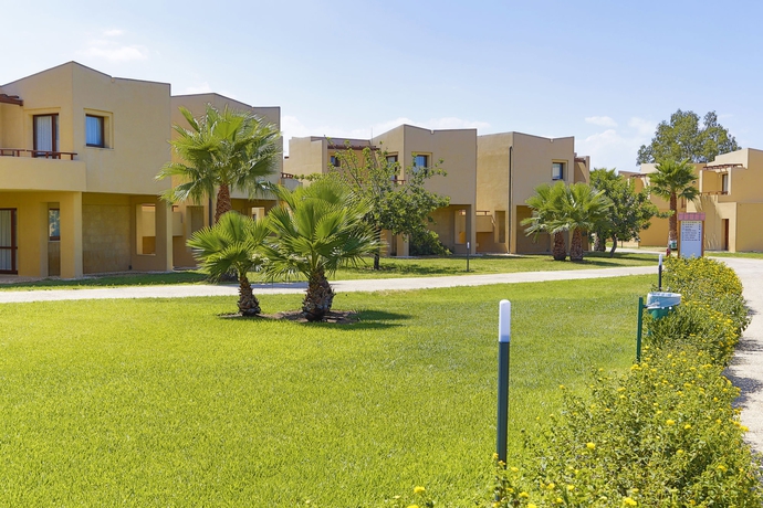 Imagen general del Hotel Voi Arenella Resort. Foto 3