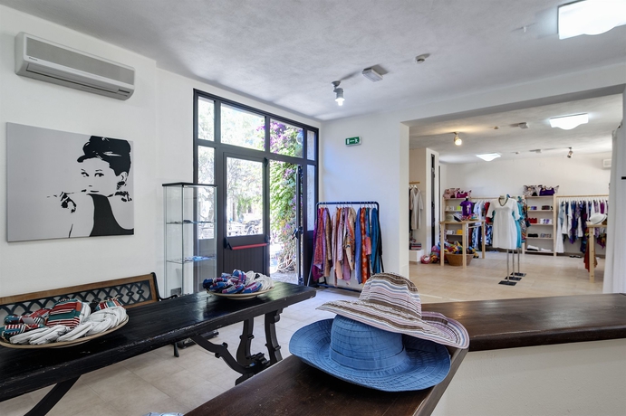 Imagen de los interiores del Hotel Voi Floriana Resort. Foto 15