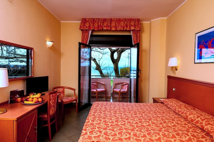 Imagen de la habitación del Hotel Voi Florio Resort. Foto 13
