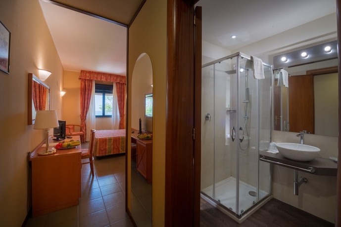 Imagen de la habitación del Hotel Voi Florio Resort. Foto 16
