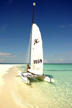 Imagen de los exteriores del Hotel Voi Maayafushi Resort. Foto 14