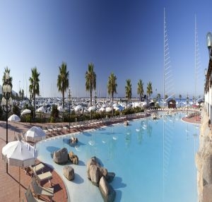 Imagen de la piscina del Hotel Voi Sighientu Life Village. Foto 6