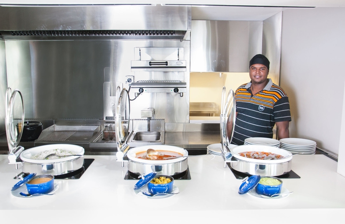 Imagen del bar/restaurante del Hotel Voila Bagatelle. Foto 6