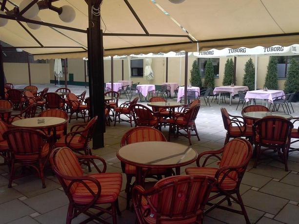 Imagen de los exteriores del Hotel Vojvodina. Foto 12