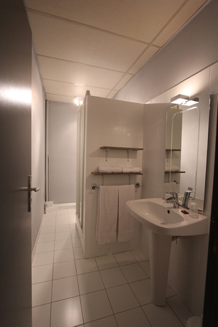 Imagen de la habitación del Hotel Vol De Nuit. Foto 6