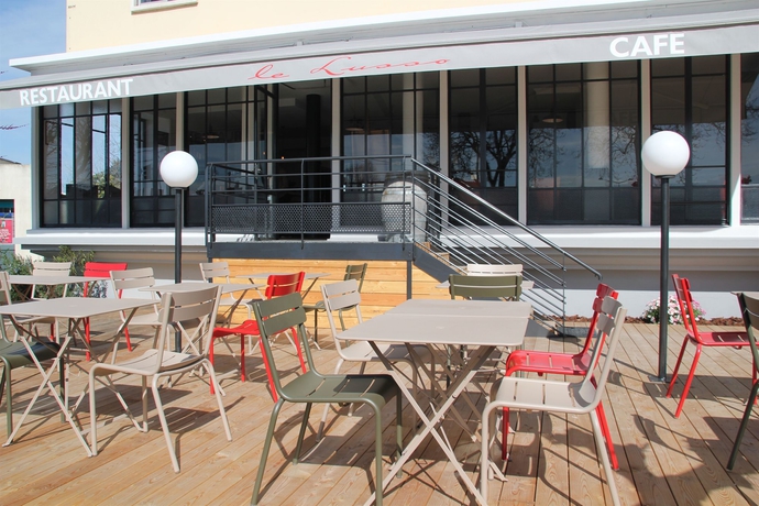 Imagen de los exteriores del Hotel Vol De Nuit. Foto 16