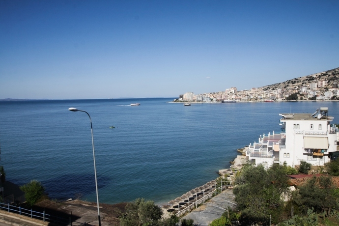 Imagen de los exteriores del Hotel Vola, Sarande. Foto 7