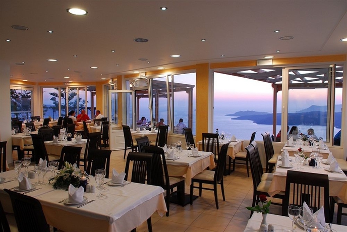Imagen del bar/restaurante del Hotel Volcano View Santorini. Foto 1